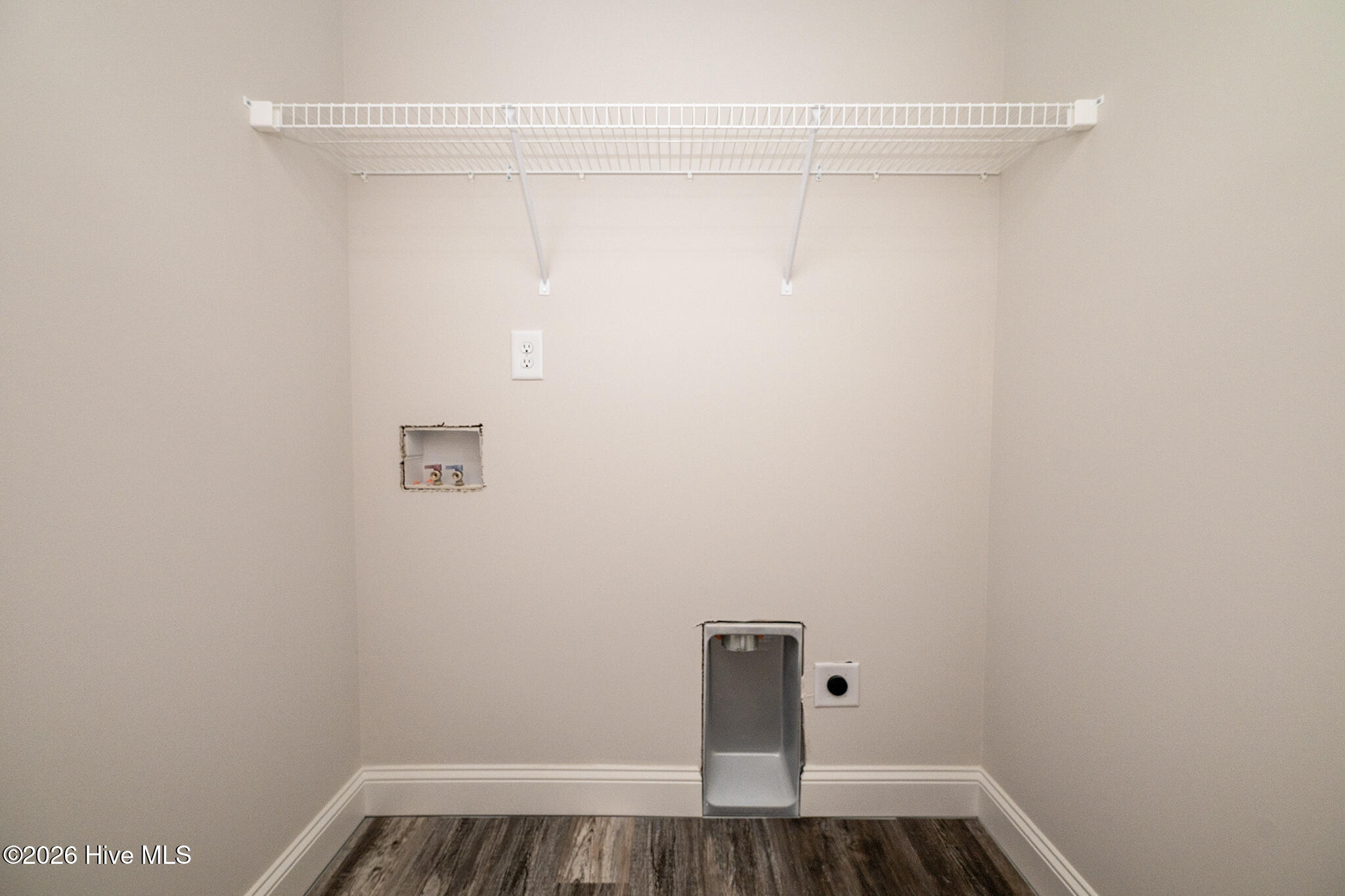 682 Crump Farm Road New Bern, NC 28562 - Photo 26 of 35 Laundry Room