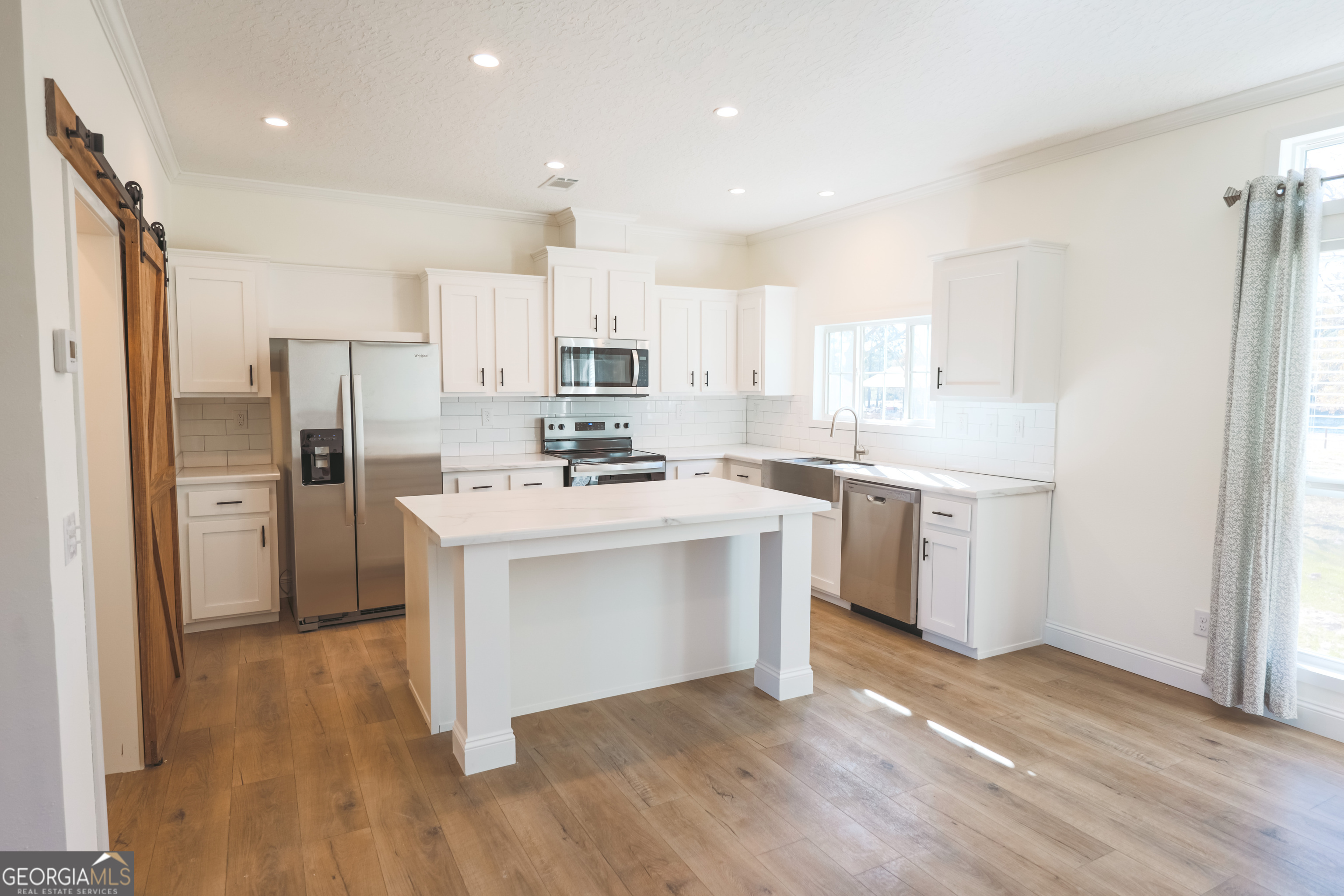 6553 Kenny Lane Blackshear, GA 31516 - Photo 8 of 27