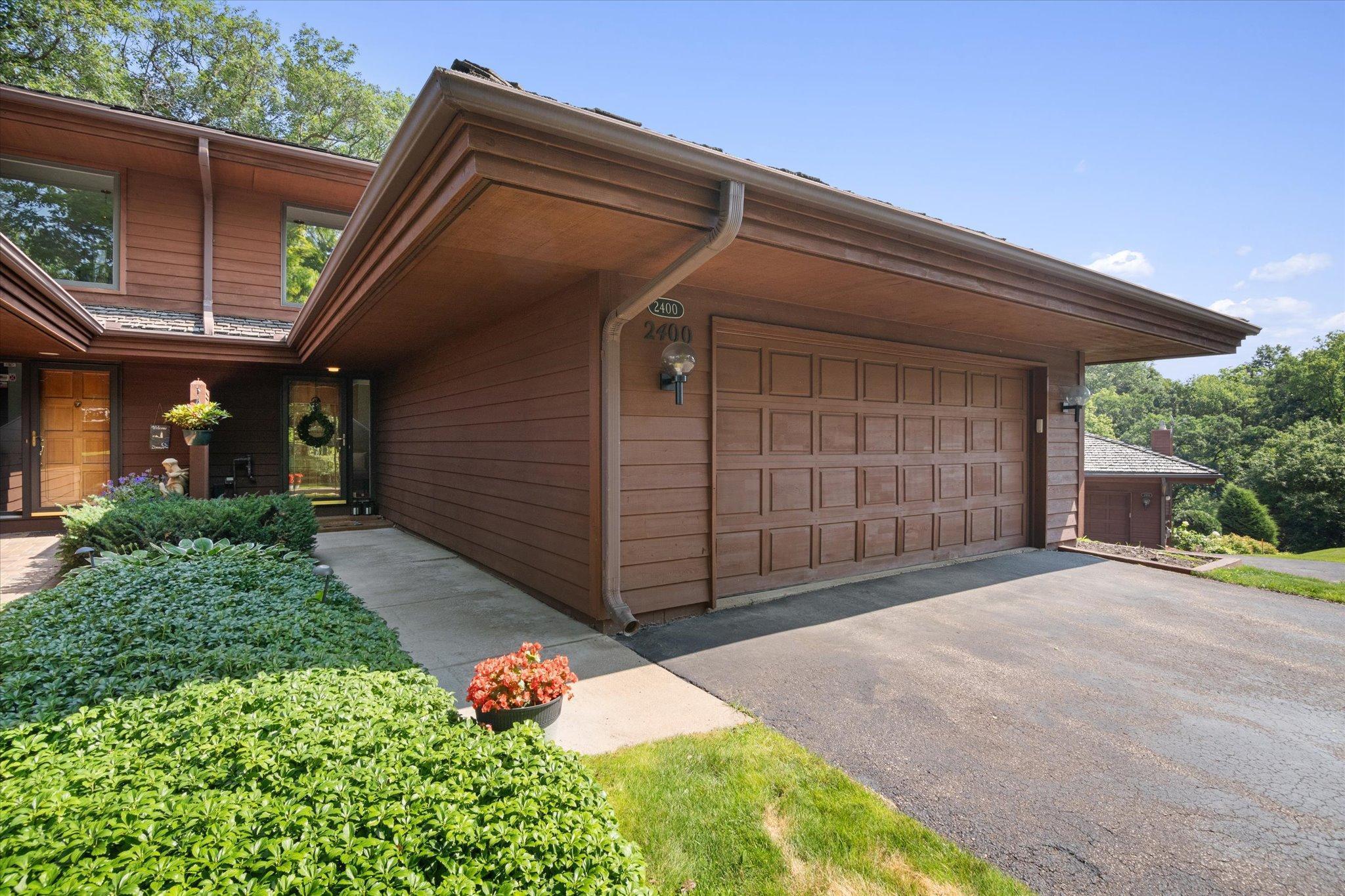 2400 Robin Oak Ridge Minnetonka, MN 55305 - Photo 1 of 48 Gallery Image 1