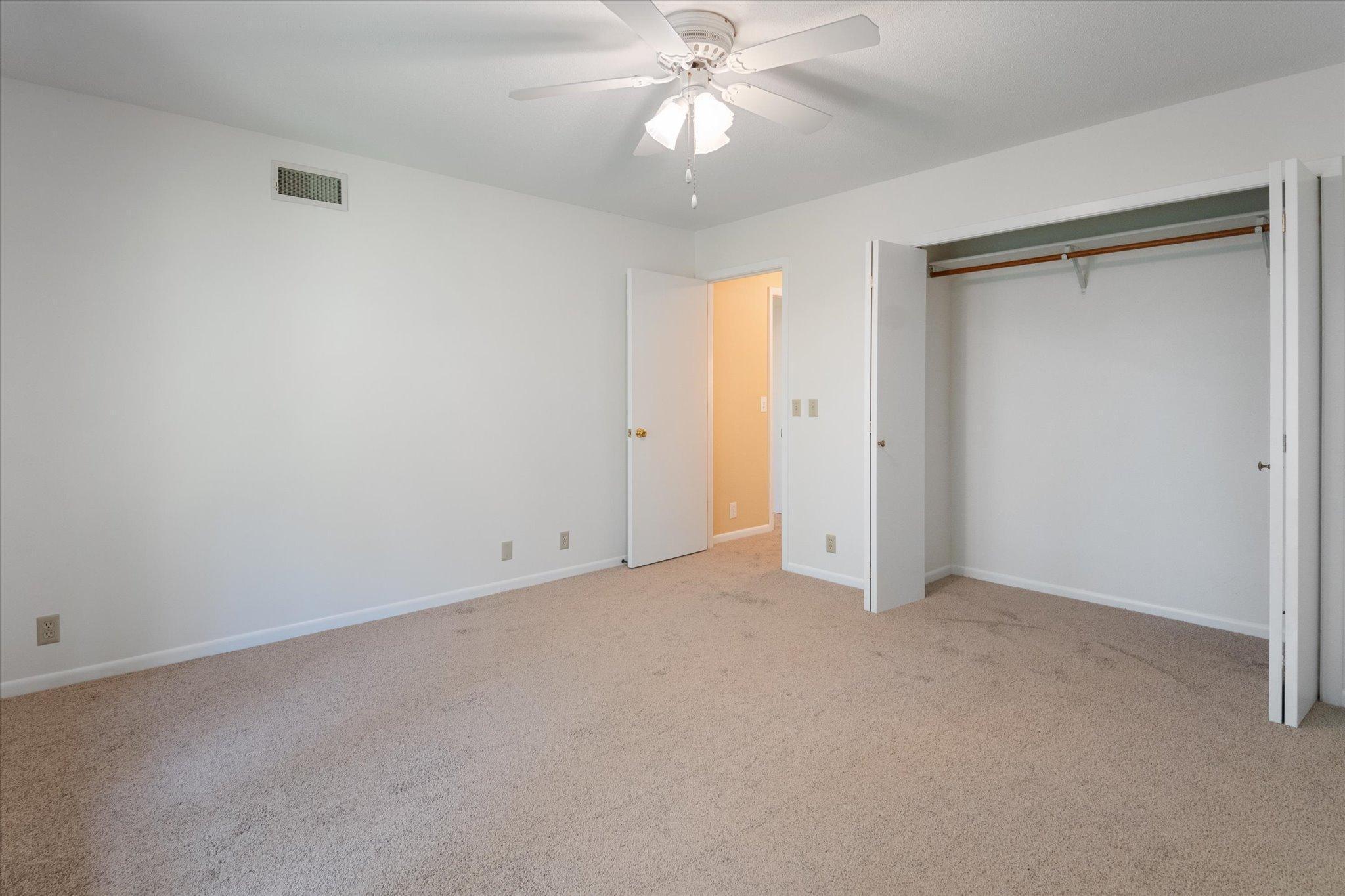 2400 Robin Oak Ridge Minnetonka, MN 55305 - Photo 37 of 48 Gallery Image 37