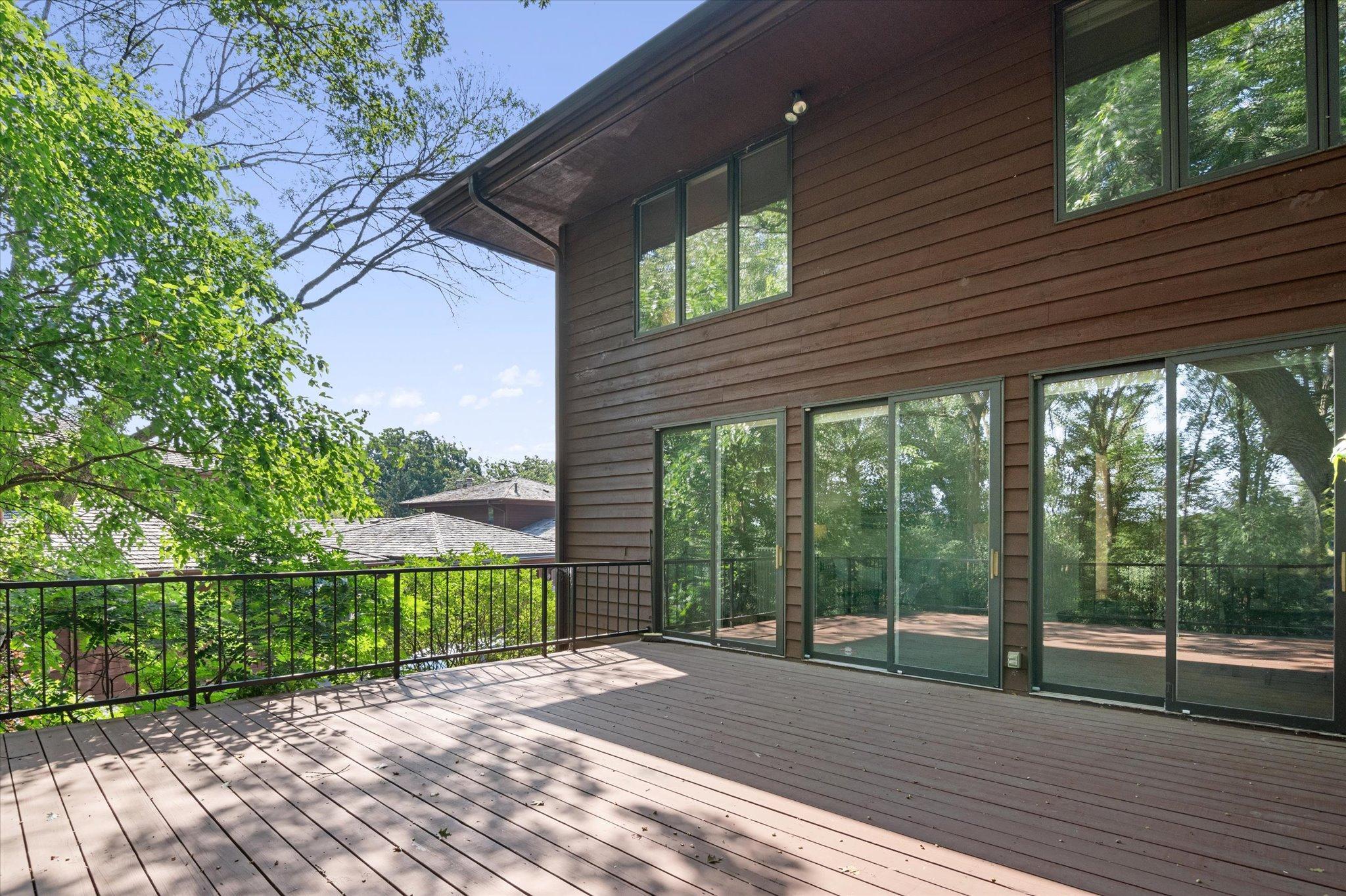 2400 Robin Oak Ridge Minnetonka, MN 55305 - Photo 42 of 48 Gallery Image 42