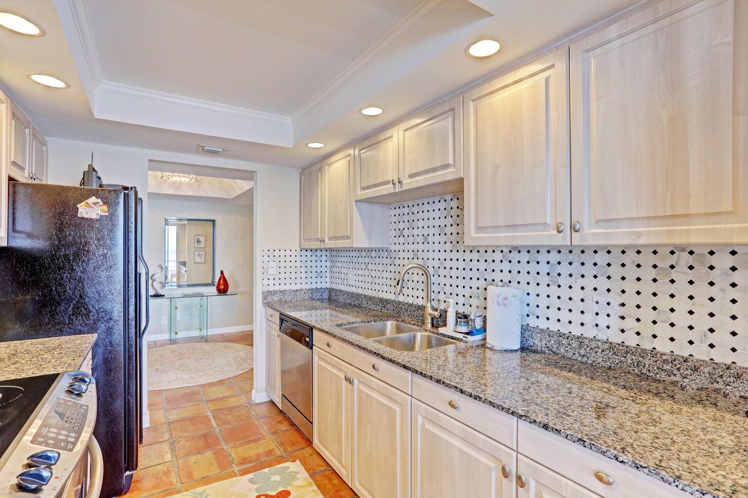 5510 North Ocean Drive, Unit 17D Singer Island, FL 33404 - Photo 29 of 57 20210409115434996472000000-o