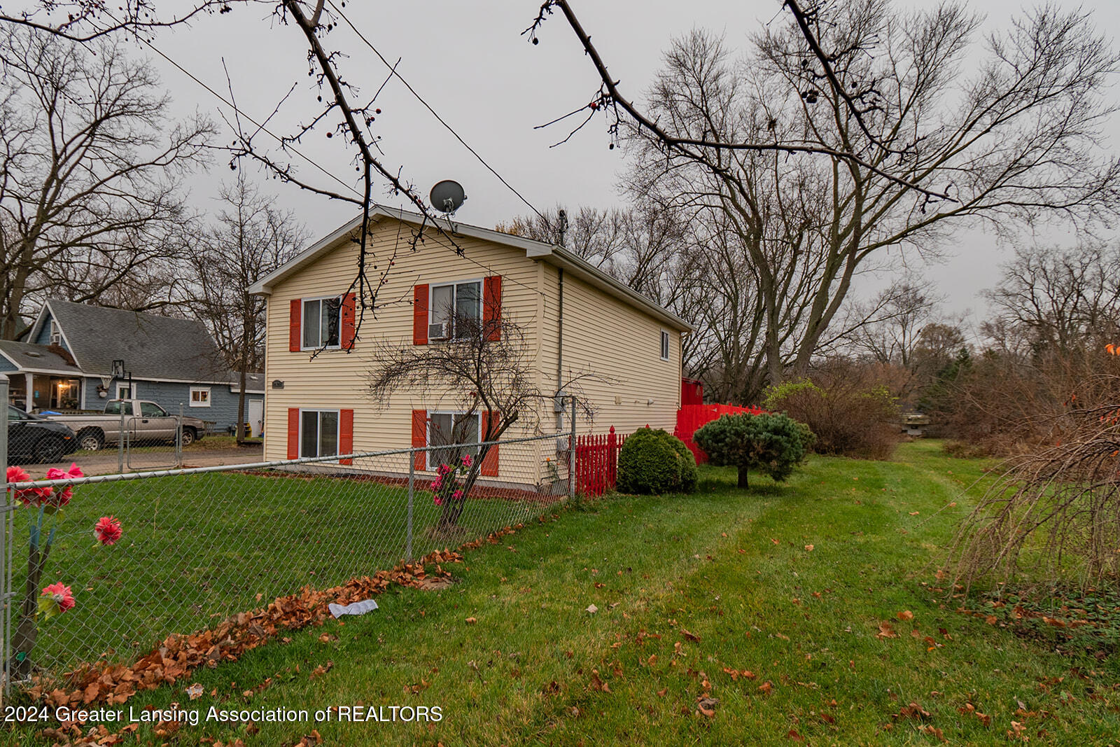 2821 West Jolly Road Lansing, MI 48911 - Photo 3 of 32 2821 W Jolly Rd -003