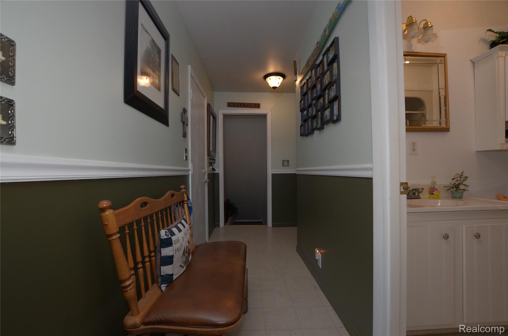373 East Millington Road Mayville, MI 48744 - Photo 11 of 34 DSC_8509.JPG