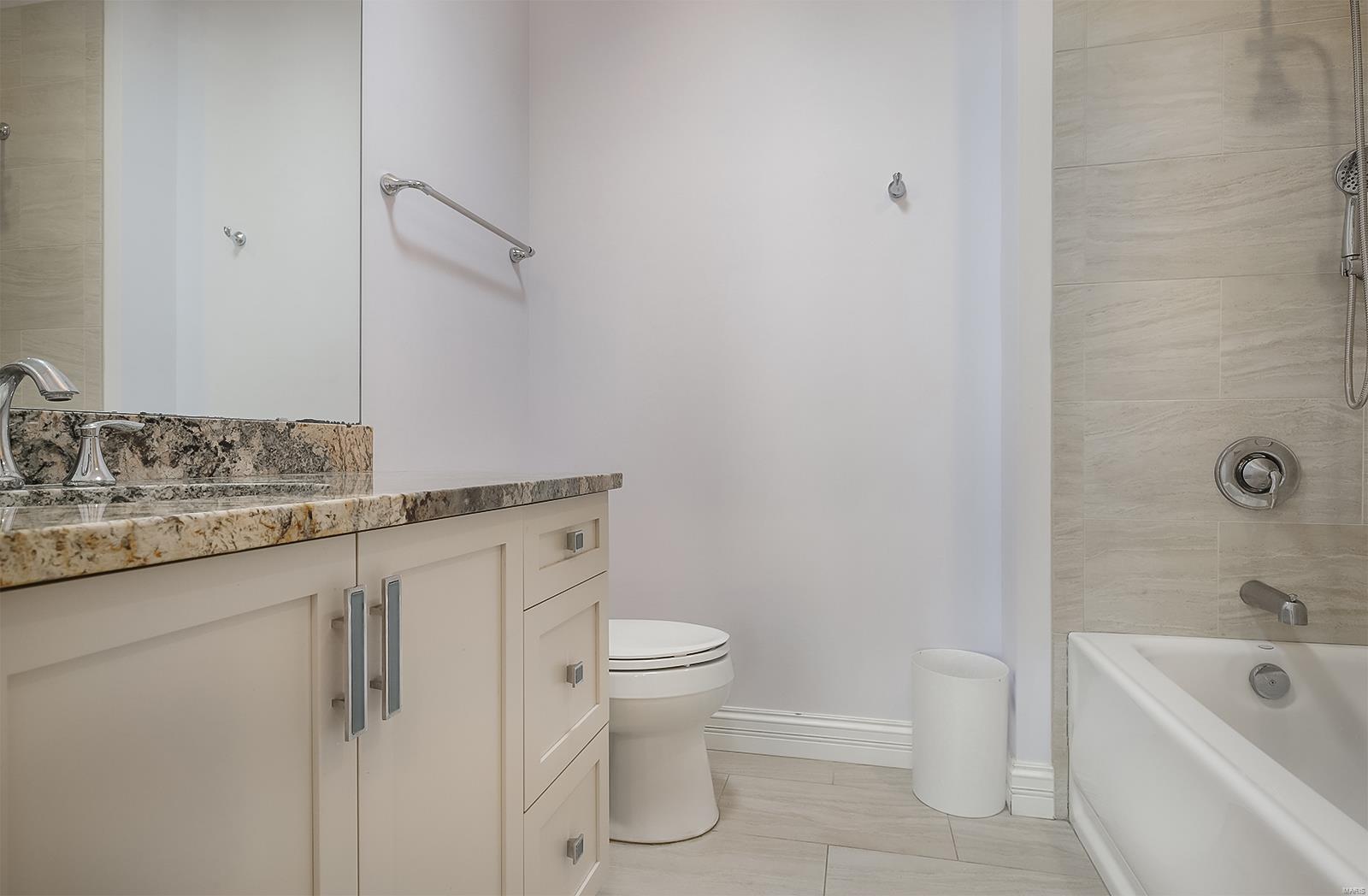 32 Lynnbrook Road Frontenac, MO 63131 - Photo 42 of 73 Gallery Image 42