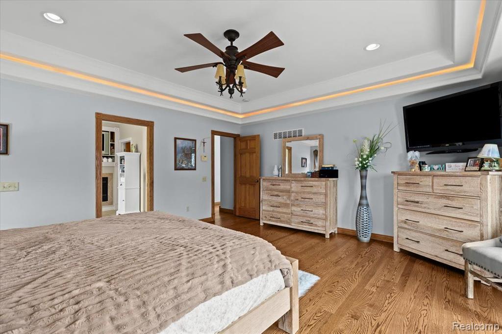3590 North Burkhart Road Howell, MI 48855 - Photo 18 of 48 Gallery Image 18