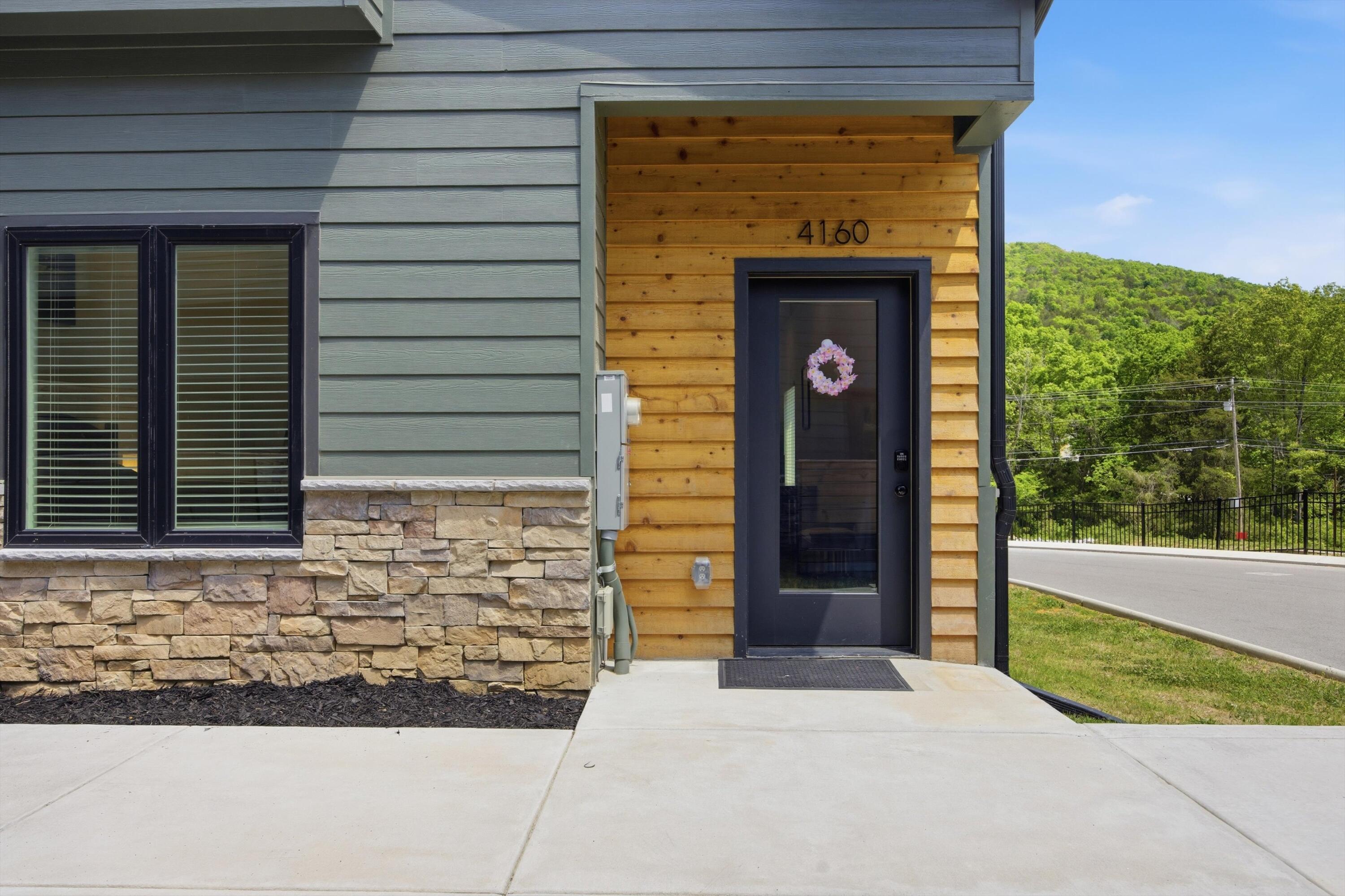 4160 Outpost Way Chattanooga, TN 37419 - Photo 4 of 35 04-090A6894