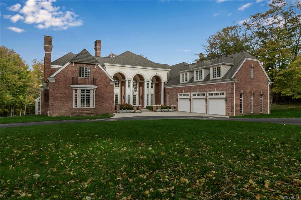 4 Woodcrest Drive, Orchard Park, NY 14127 Compass