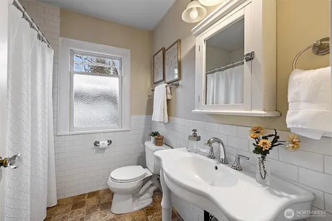 $649,950 | 1516-1514 North Steele Street, Tacoma, WA 98406