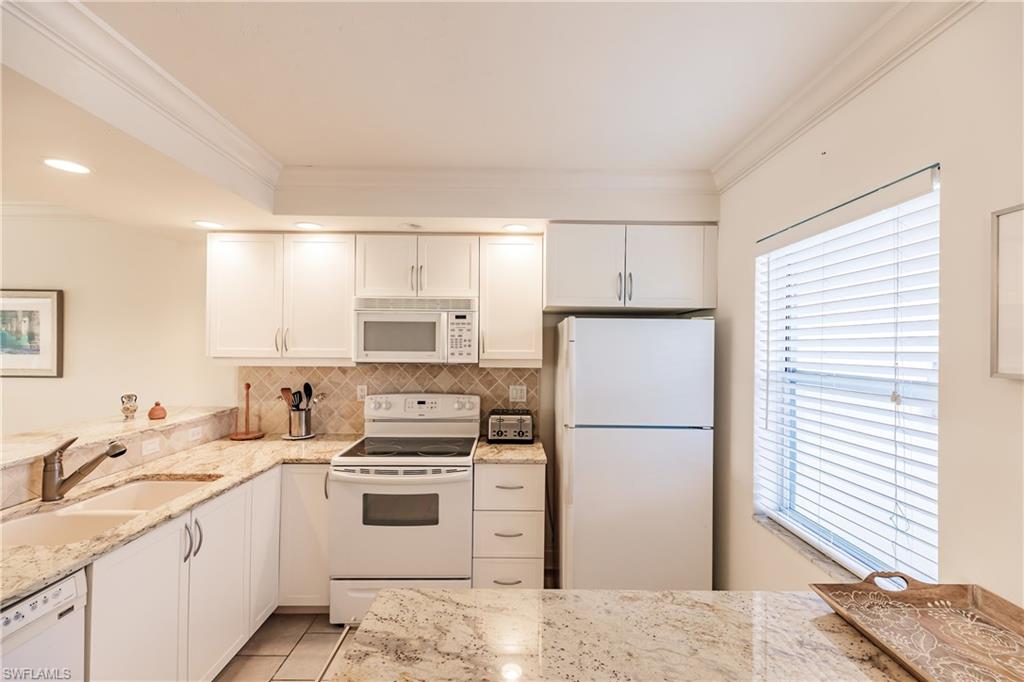 3055 Riviera Drive, Unit 302 Naples, FL 34103 - Photo 10 of 29 Gallery Image 10
