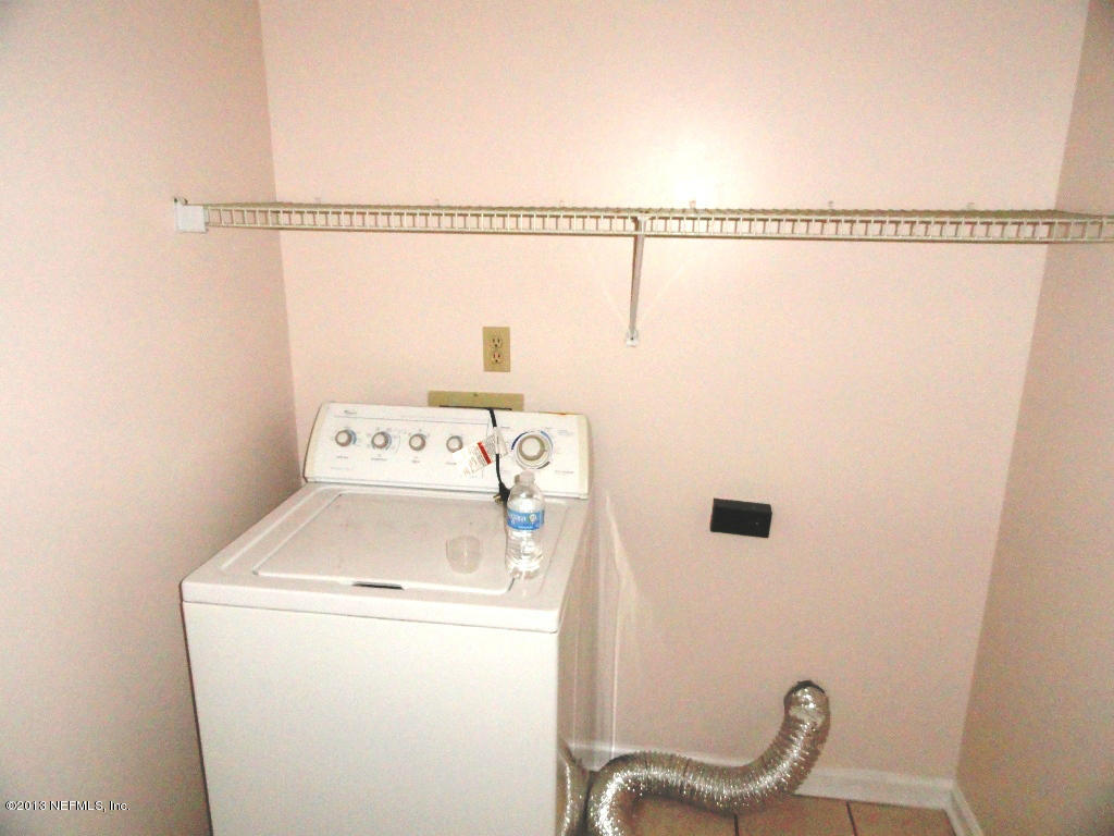 9633 Pritmore Road Jacksonville, FL 32257 - Photo 15 of 17 Laundry
