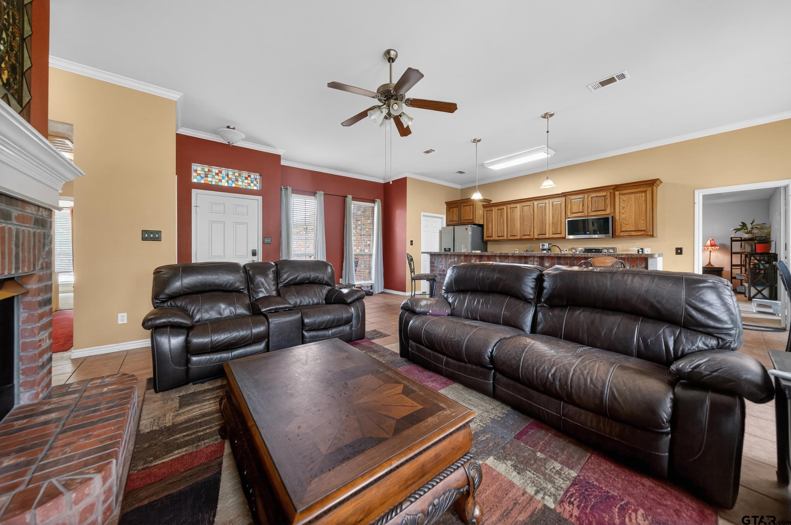 11274 Meadows Drive Flint, TX 75762 - Photo 16 of 43 a living room with furniture