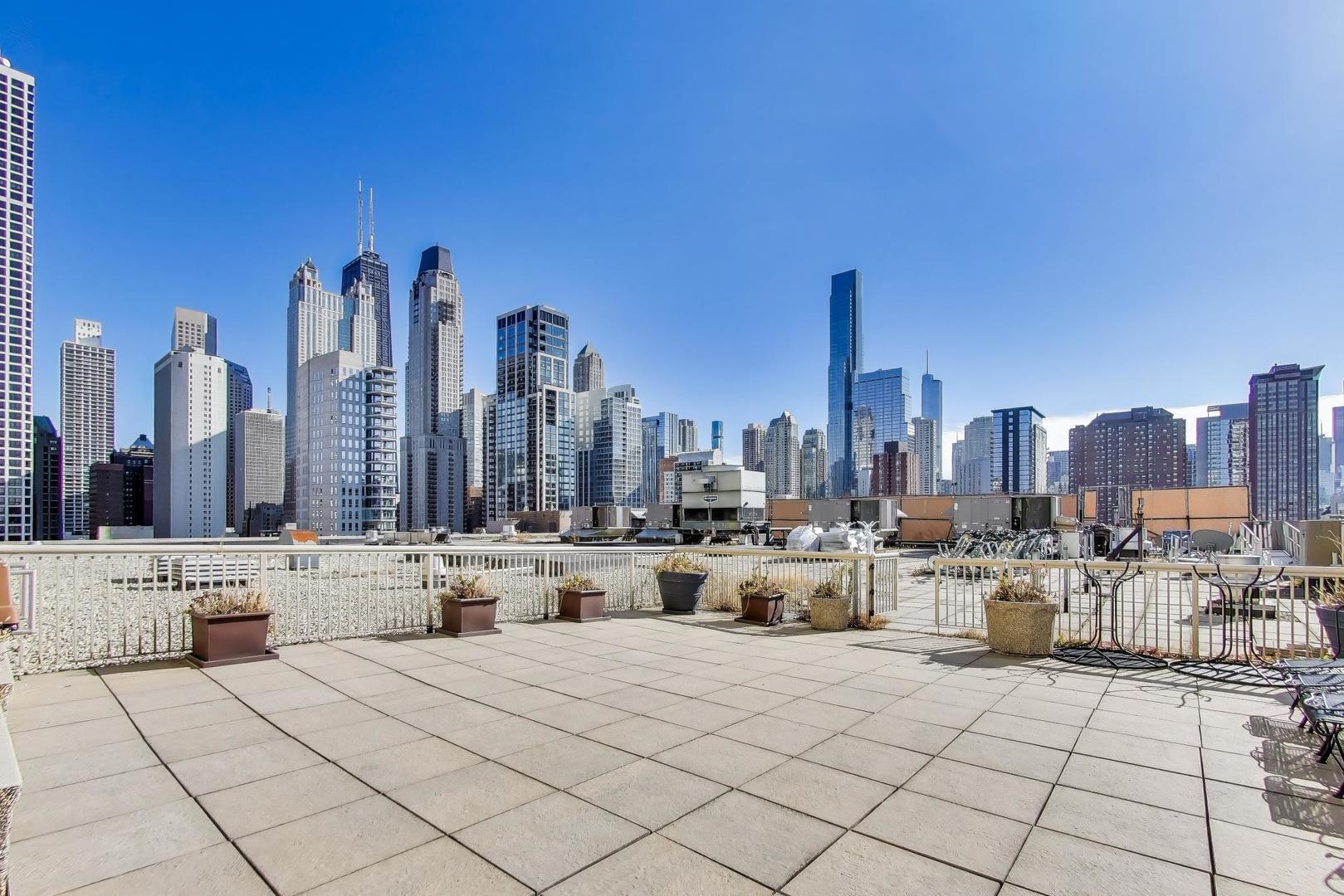 111 West Maple Street, Unit 1503 Chicago, IL 60610 - Photo 34 of 39