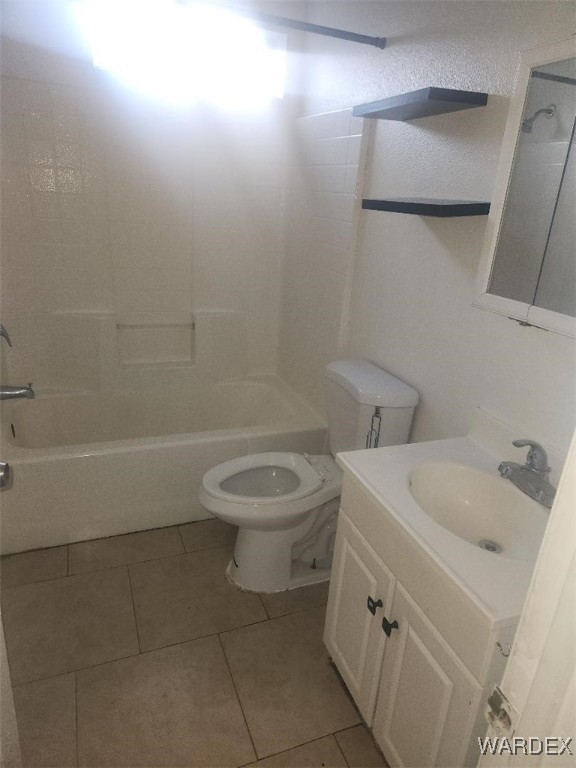 352 Rio Grande Court Bullhead City, AZ 86442 - Photo 14 of 14 a bathroom with a sink a toilet and shower