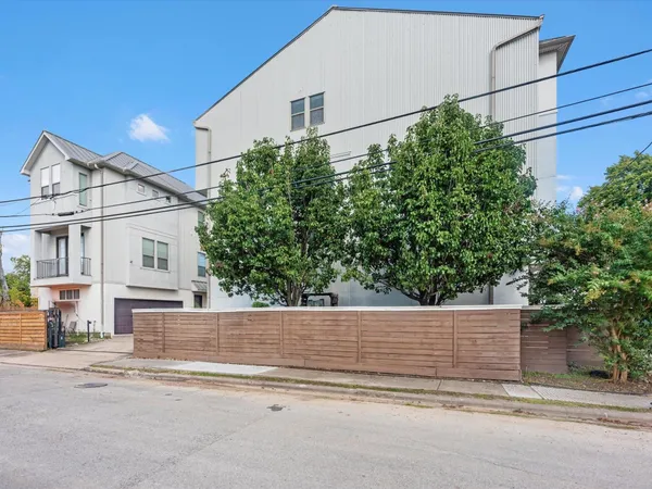 $2,800 | 3421 Gillespie Street, Houston, TX 77020