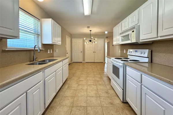 $1,500 | 3455 Angel Lane, Houston, TX 77045