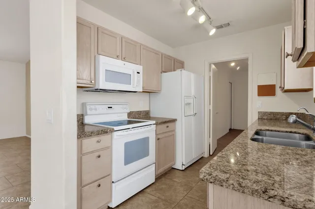 $1,795 | 6942 South Championship Drive, Chandler, AZ 85249