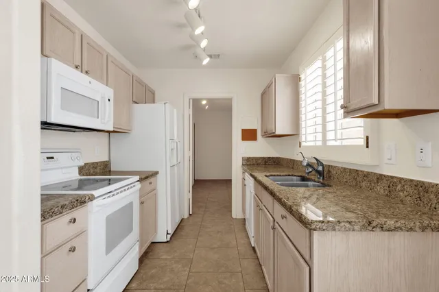 $1,795 | 6942 South Championship Drive, Chandler, AZ 85249