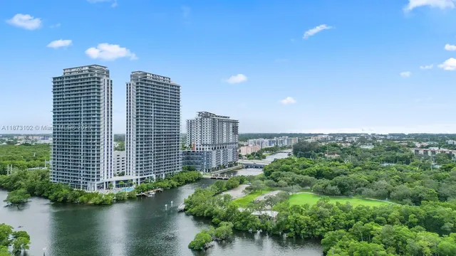 $999,000 | 16385 Biscayne Boulevard, Unit 1007, North Miami Beach, FL 33160
