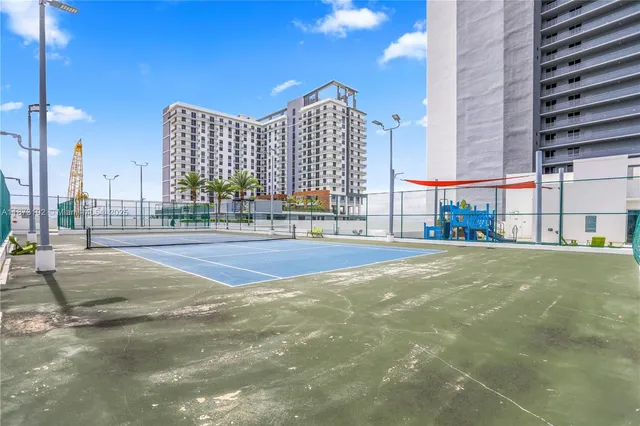 $999,000 | 16385 Biscayne Boulevard, Unit 1007, North Miami Beach, FL 33160