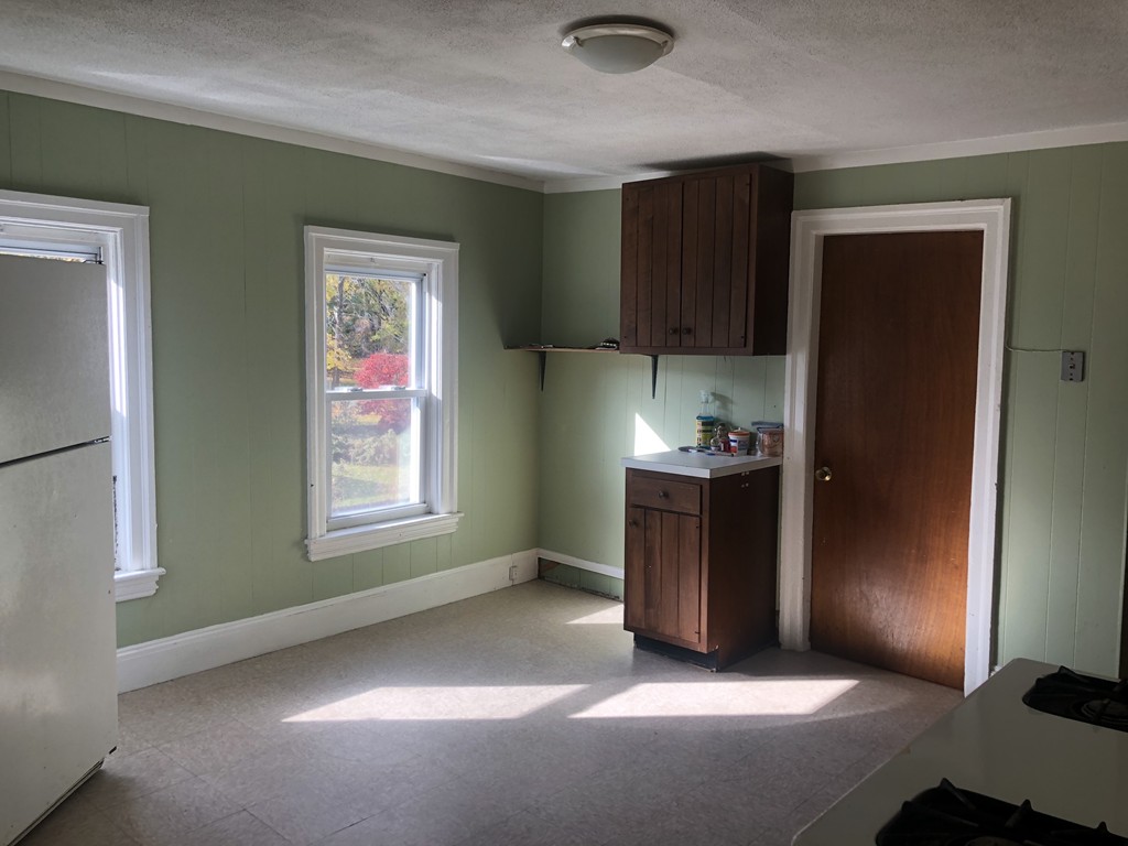 22 Falmouth Street Worcester, MA 01607 - Photo 6 of 19 Gallery Image 6