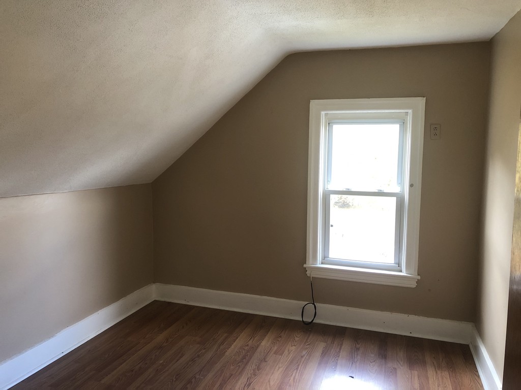 22 Falmouth Street Worcester, MA 01607 - Photo 10 of 19 Gallery Image 10