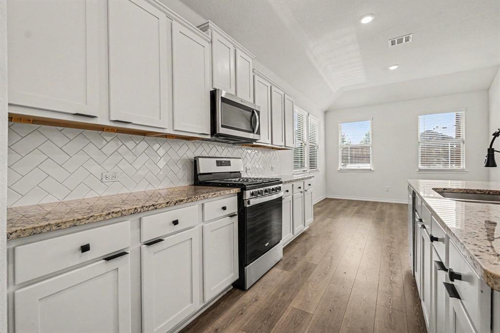 3801 Forest Bend Road Denton, TX 76208 - Photo 11 of 36