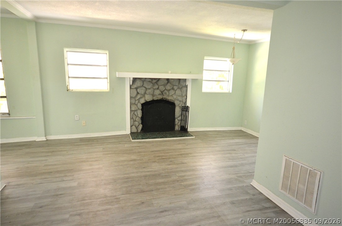 649 Southwest Cleveland Avenue Stuart, FL 34994 - Photo 2 of 21 Gallery Image 2