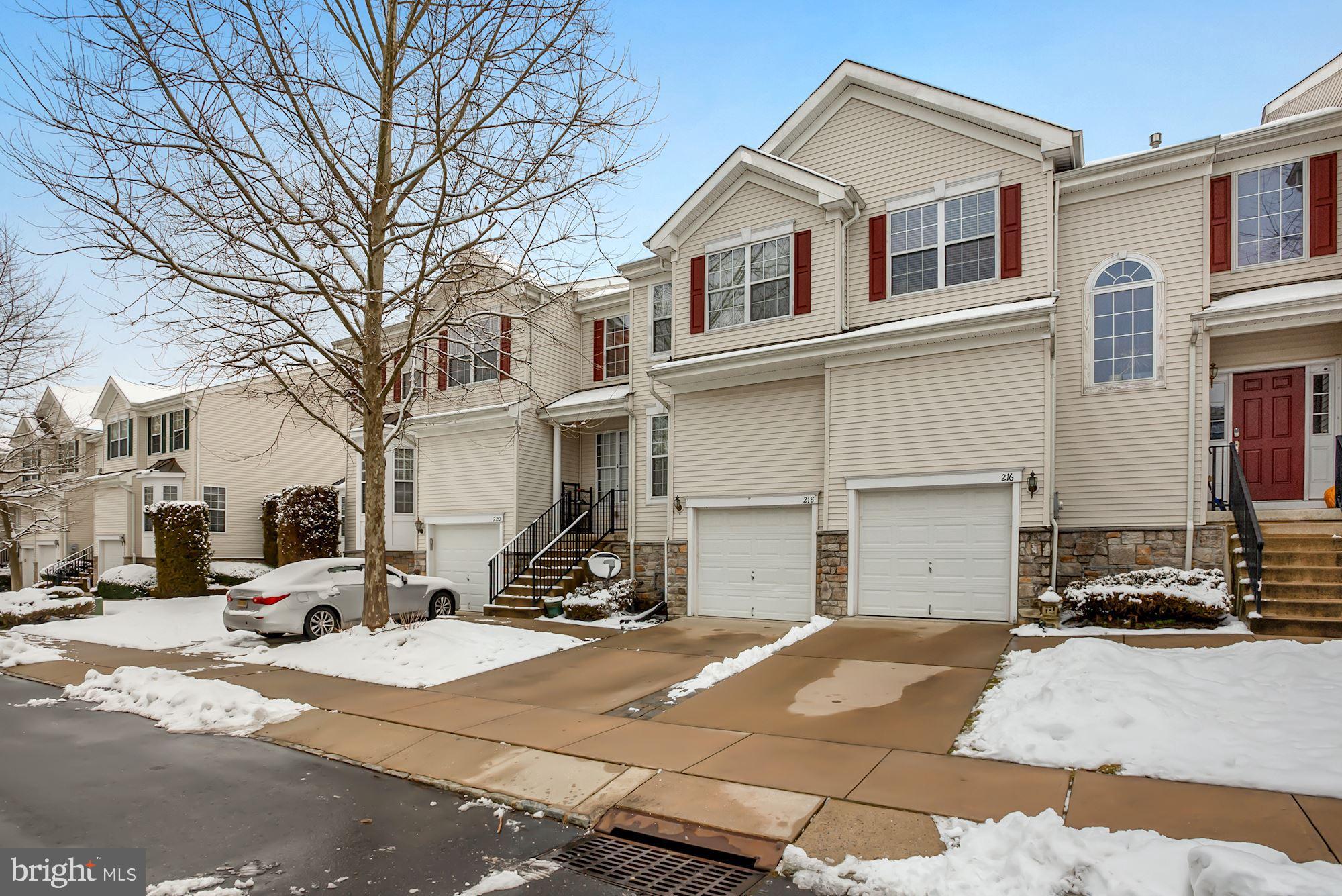 218 Hawthorne Way Delran, NJ 08075 - Photo 2 of 35