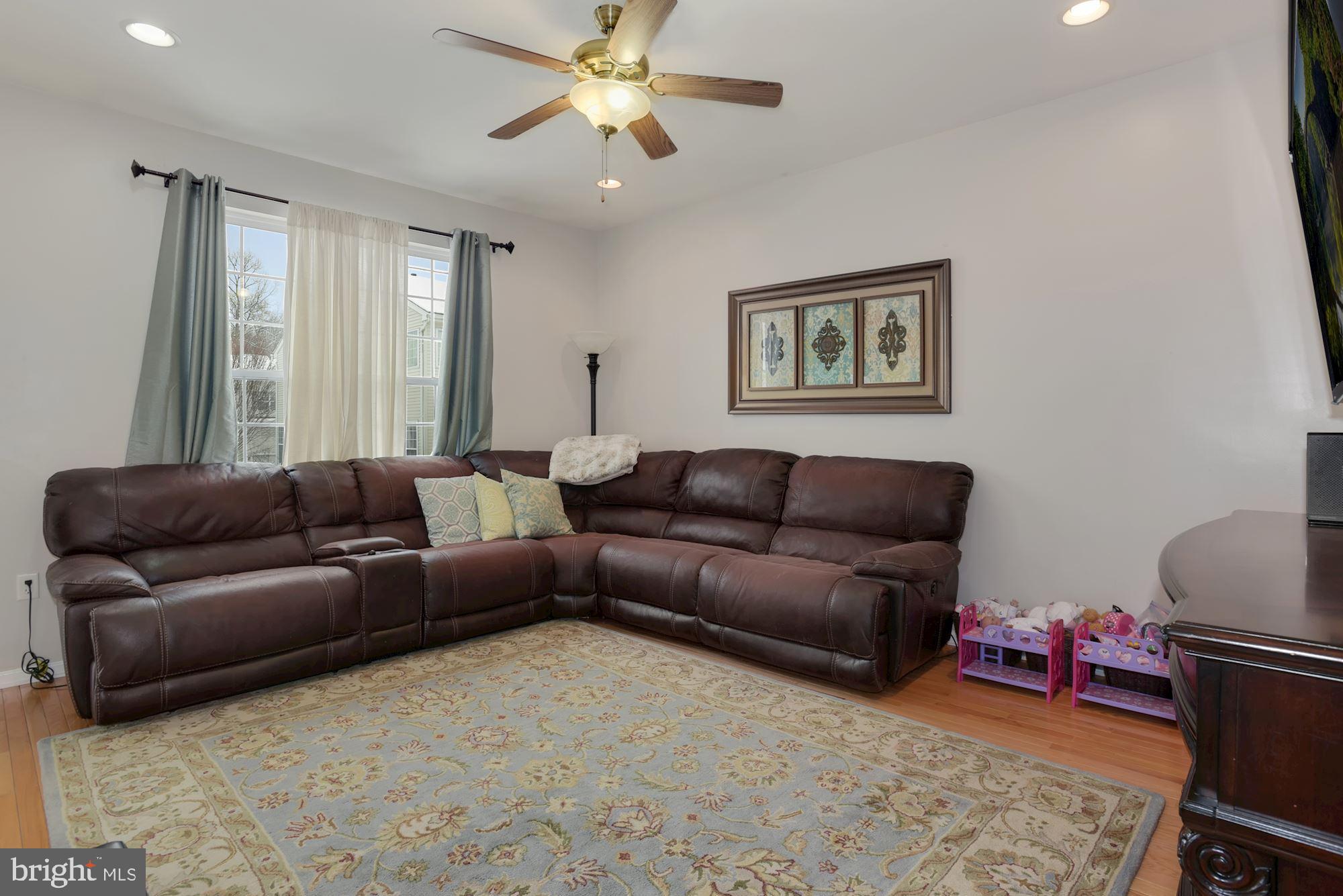 218 Hawthorne Way Delran, NJ 08075 - Photo 12 of 35