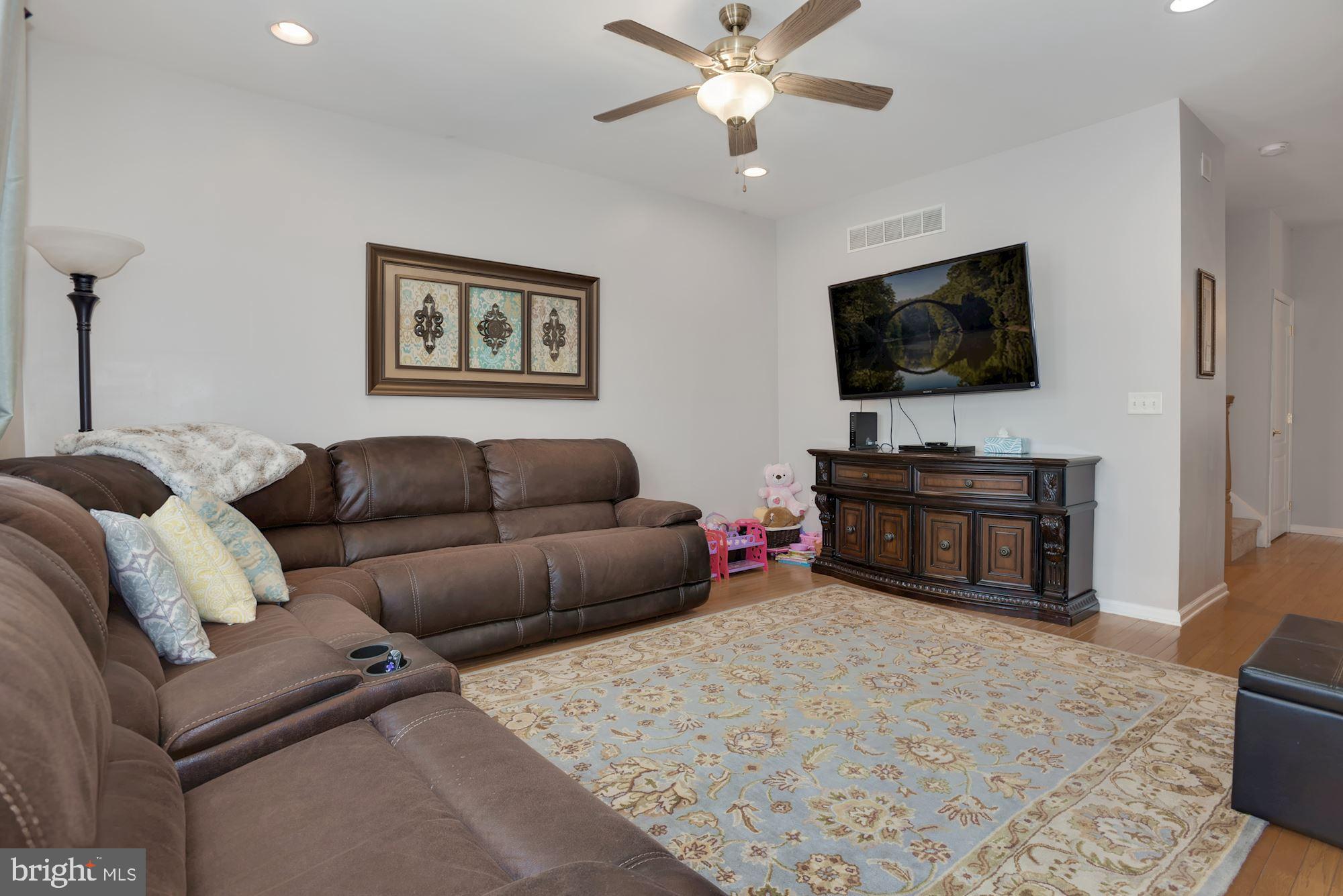218 Hawthorne Way Delran, NJ 08075 - Photo 13 of 35