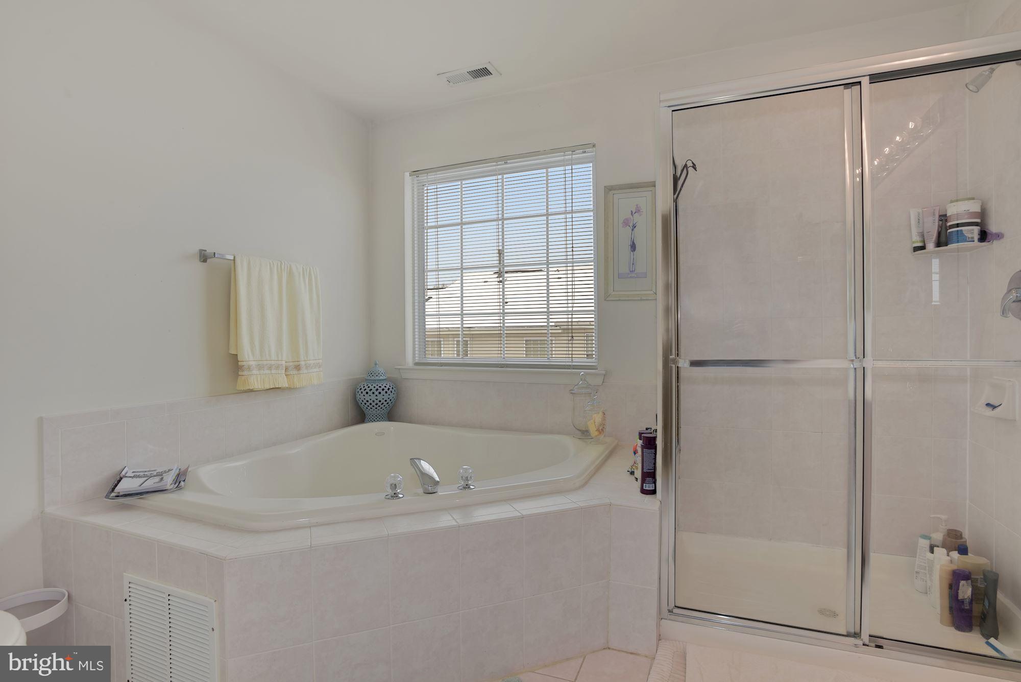 218 Hawthorne Way Delran, NJ 08075 - Photo 23 of 35