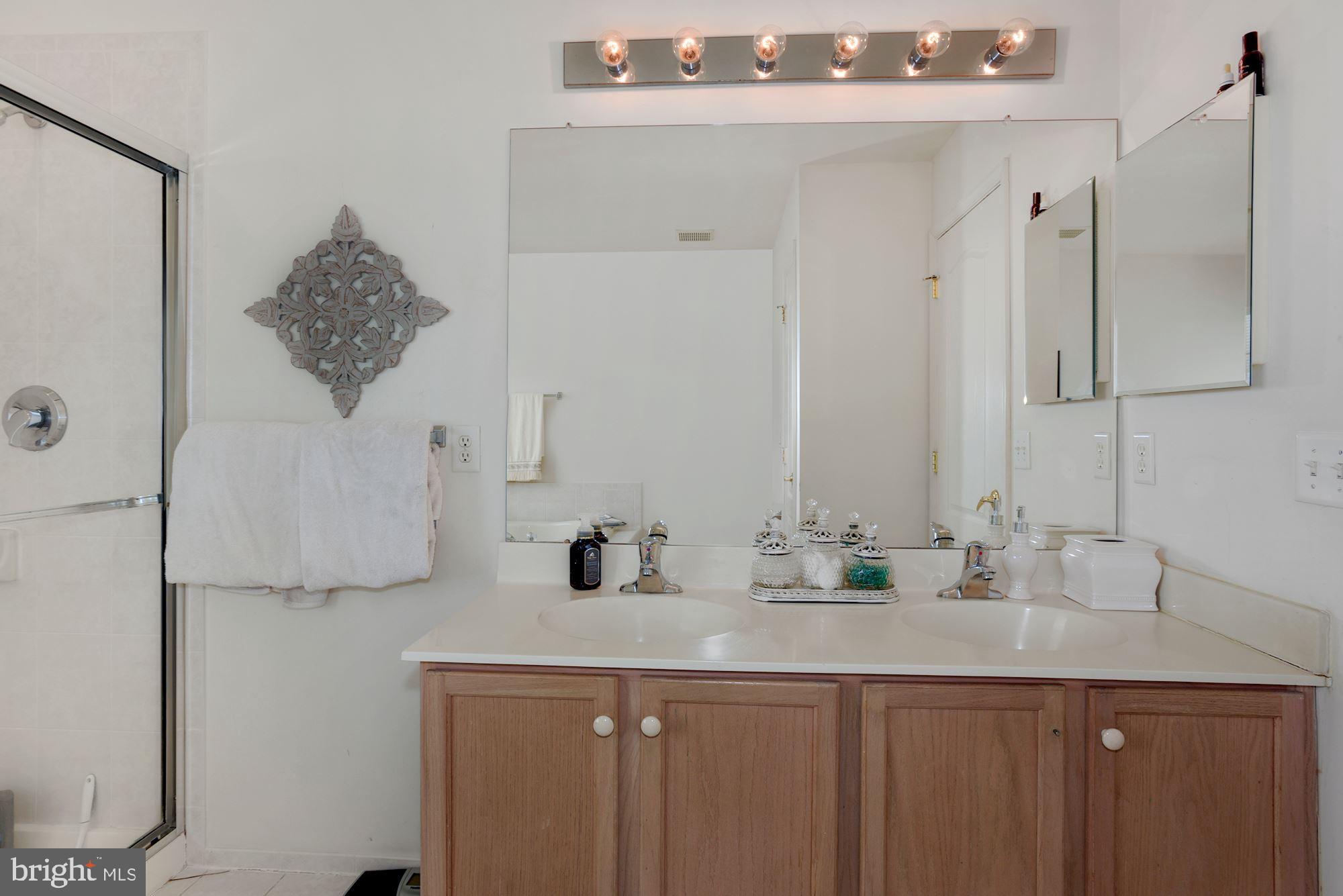218 Hawthorne Way Delran, NJ 08075 - Photo 24 of 35
