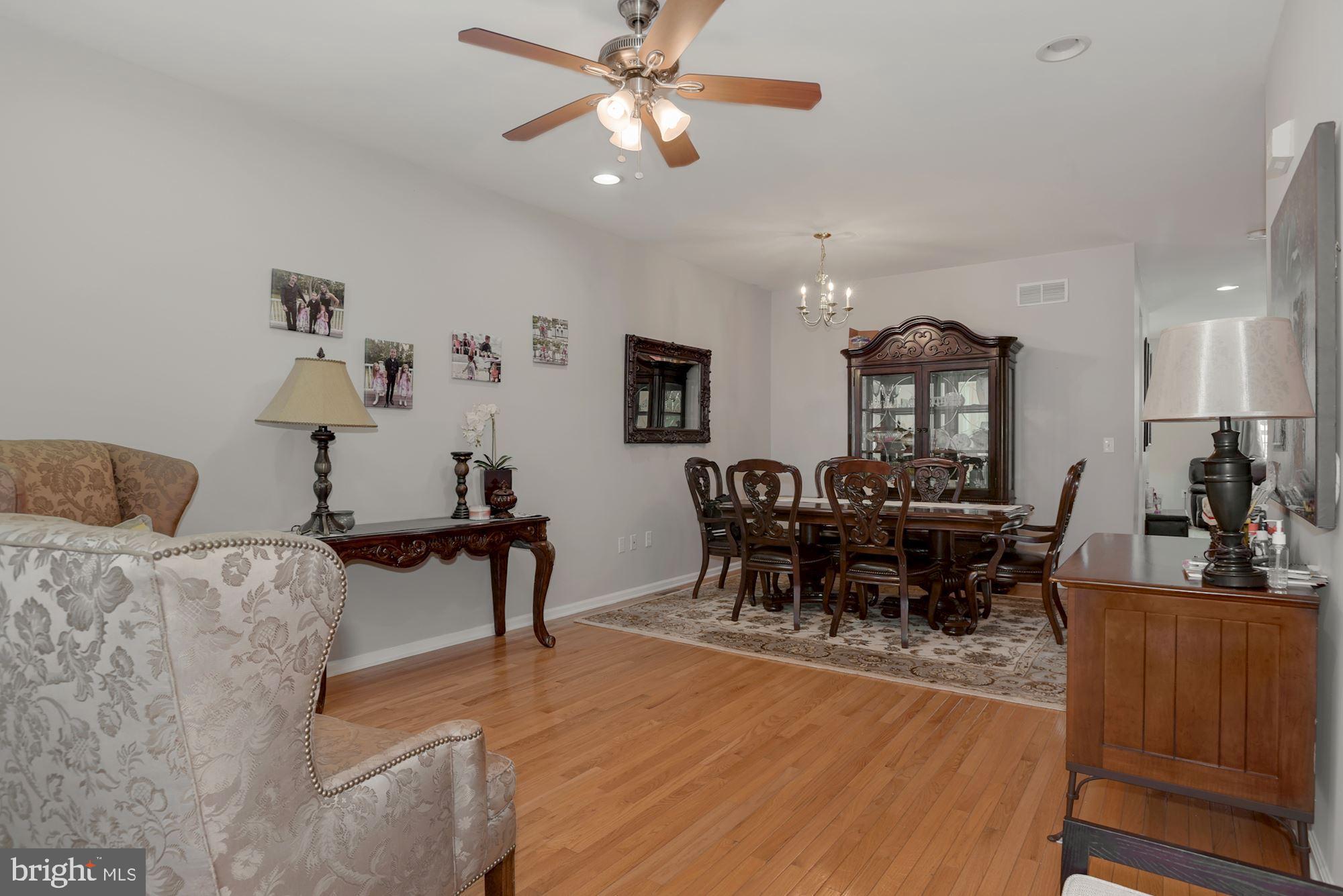 218 Hawthorne Way Delran, NJ 08075 - Photo 5 of 35