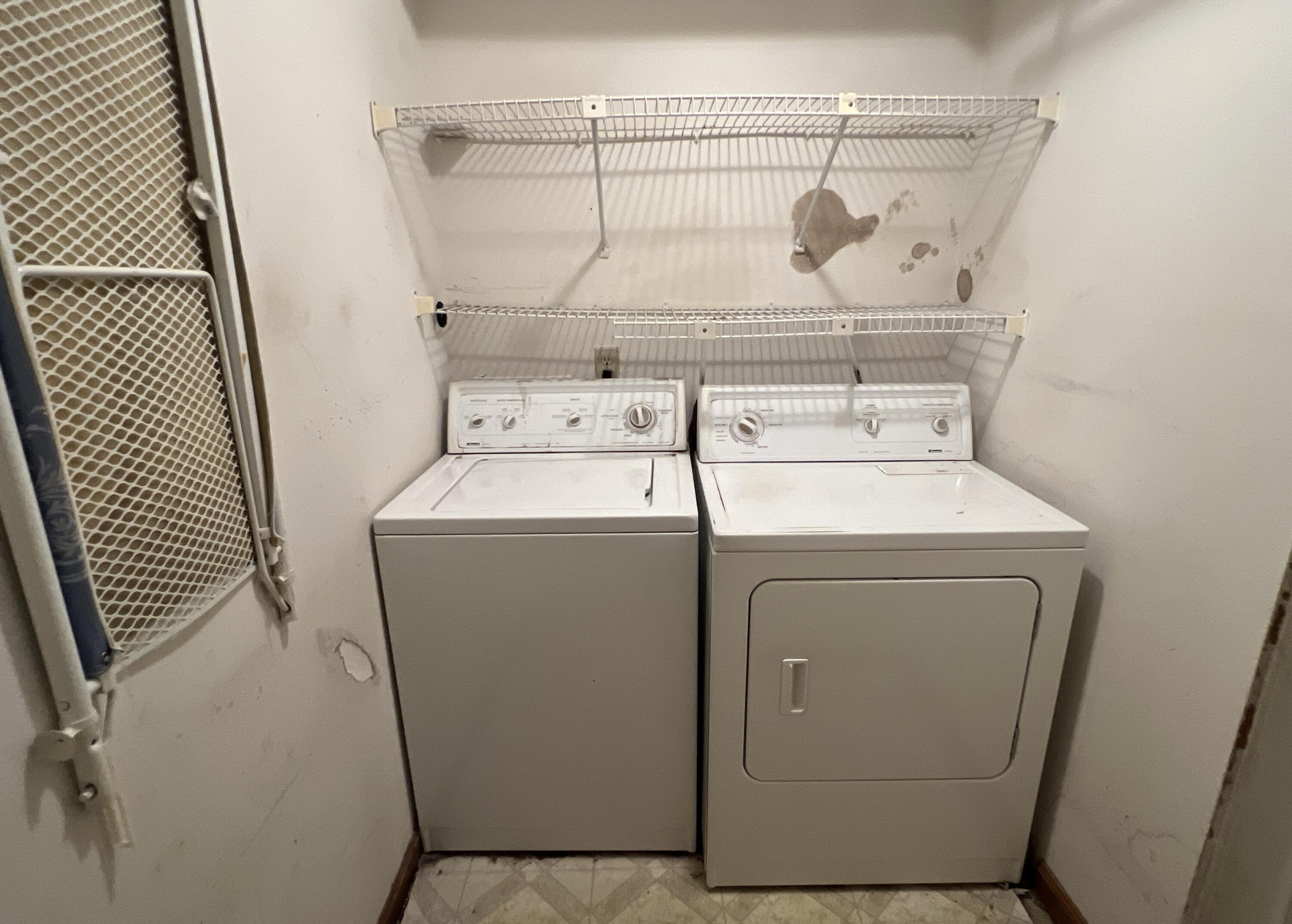 4746 Pebble Creek Drive Pensacola, FL 32526 - Photo 7 of 23 a utility room with dryer and washer