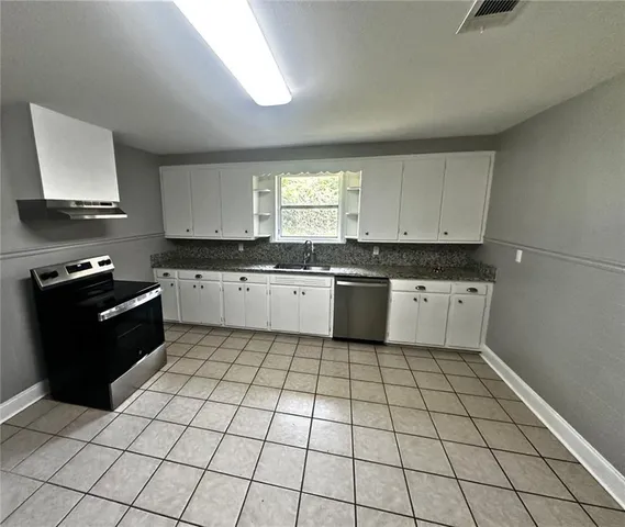 $1,300 | Undisclosed Address, Hammond, LA 70401