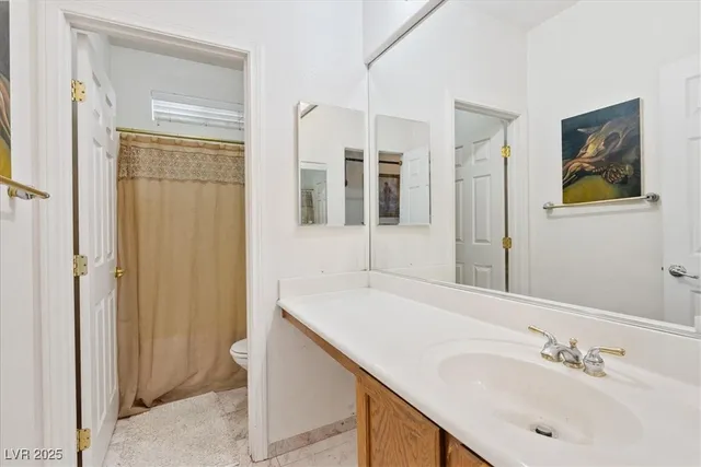 $700,000 | 718 Bighorn Creek Street, Henderson, NV 89002