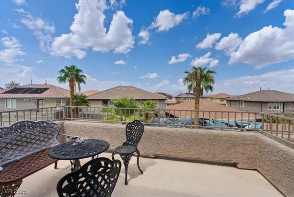 $700,000 | 718 Bighorn Creek Street, Henderson, NV 89002