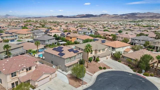 $700,000 | 718 Bighorn Creek Street, Henderson, NV 89002