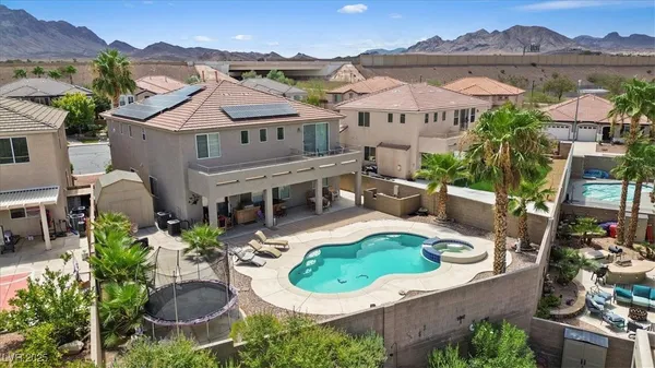 $700,000 | 718 Bighorn Creek Street, Henderson, NV 89002