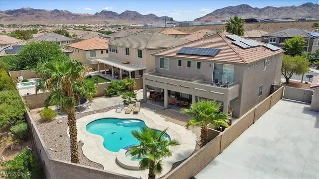 $700,000 | 718 Bighorn Creek Street, Henderson, NV 89002