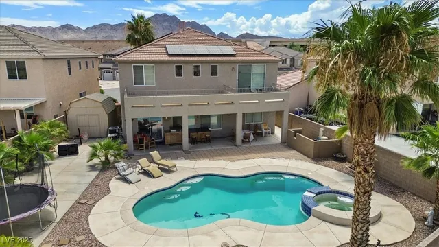 $700,000 | 718 Bighorn Creek Street, Henderson, NV 89002