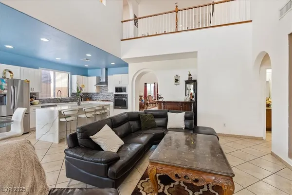 $700,000 | 718 Bighorn Creek Street, Henderson, NV 89002