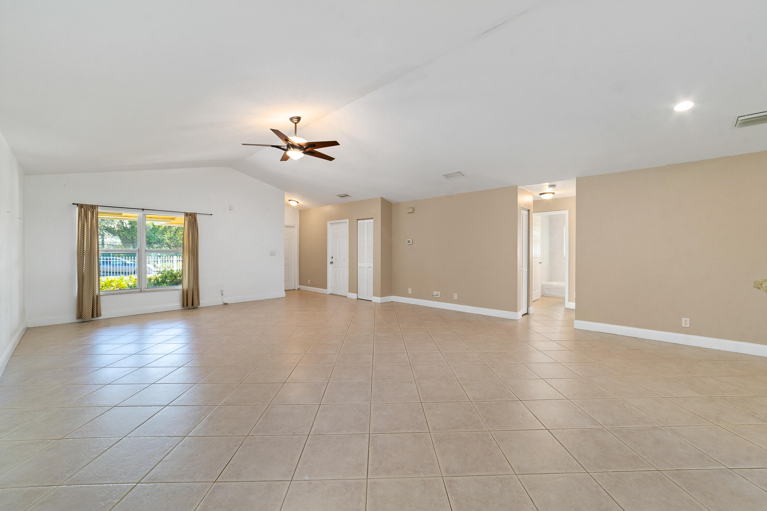 6923 1st Street Jupiter, FL 33458 - Photo 6 of 41 _DSC2015