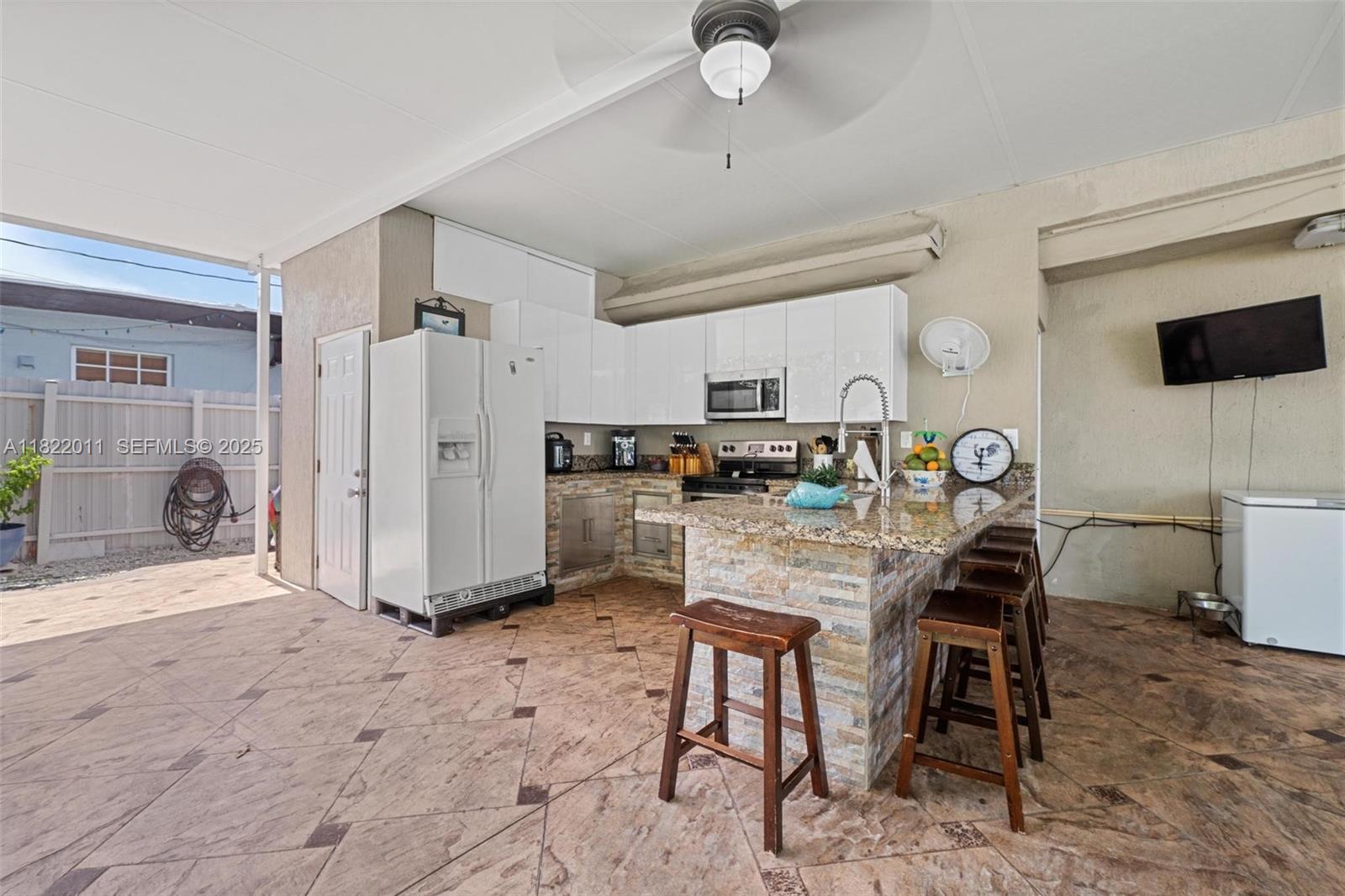 230 West 47th Street Hialeah, FL 33012 - Photo 49 of 57 Photo 51