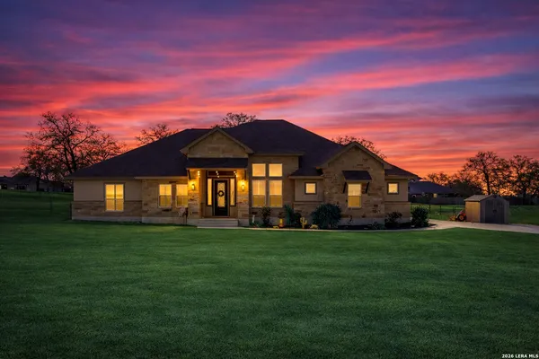 $560,000 | 380 Abrego Lake Drive, Floresville, TX 78114