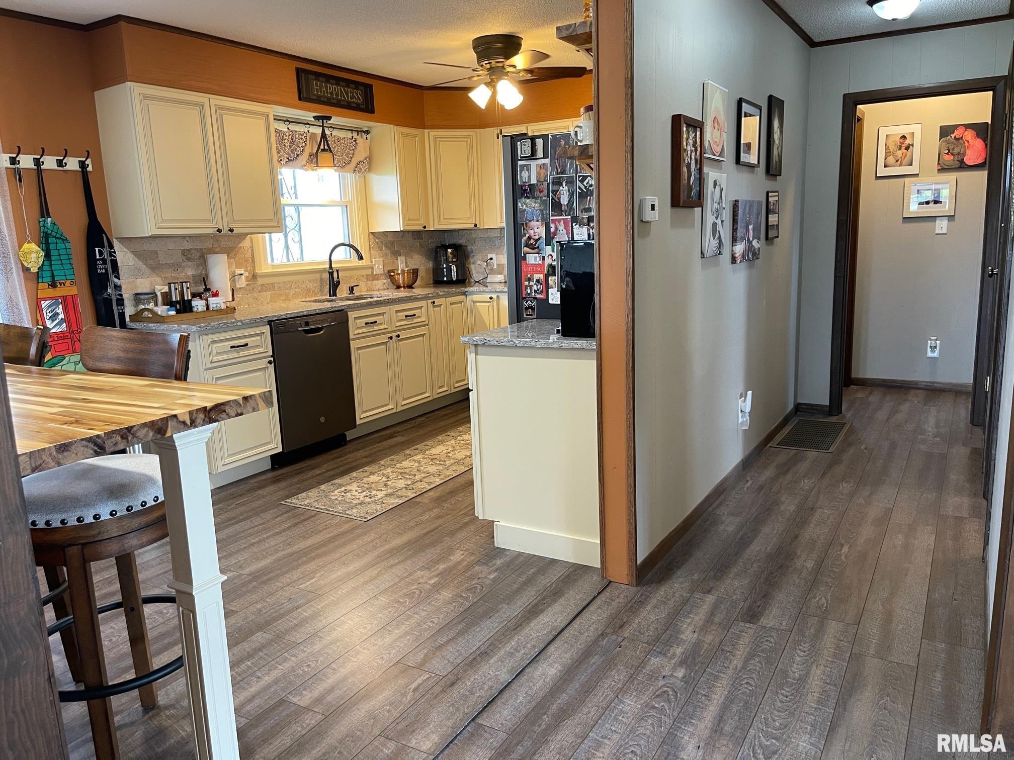 8812 Baxter Road Benton, IL 62812 - Photo 34 of 58 Gallery Image 34