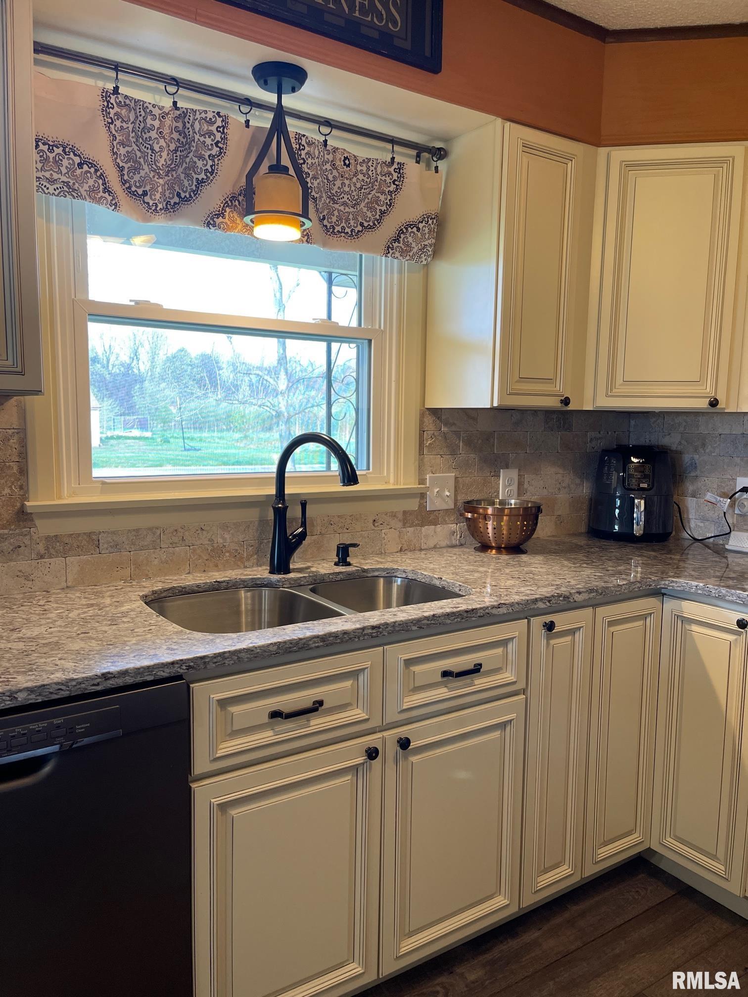 8812 Baxter Road Benton, IL 62812 - Photo 36 of 58 Gallery Image 36