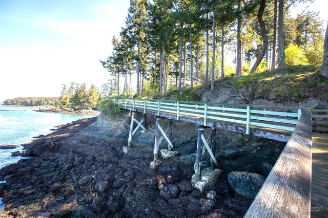 a view of outdoor space with mountain view