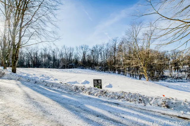 $1,985,000 | 4268 Bradford Street Northeast, Grand Rapids, MI 49525